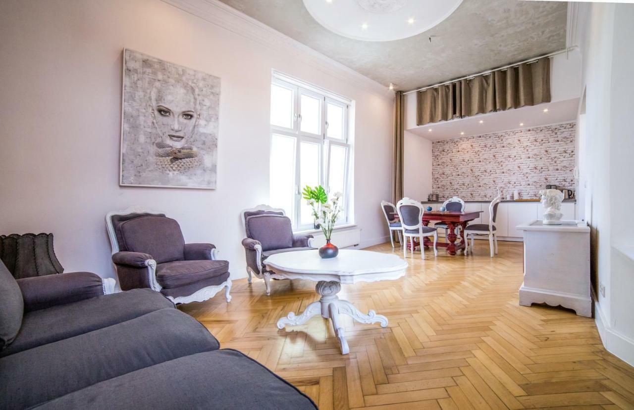 Old Town - Green Apple Apartment Вроцлав Екстериор снимка